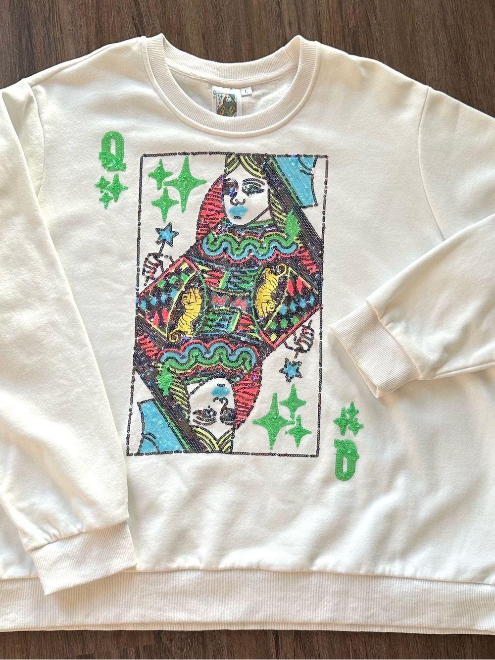 Queen Of Sparkles Card Logo Sweatshirt in White. Size L